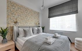 Lion Apartments - Palm Beach With Parking